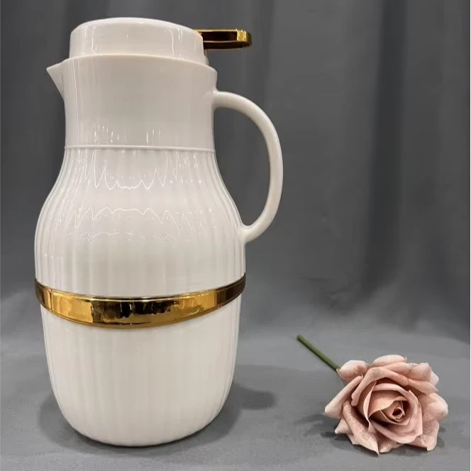 2L Pink Insulated Vacuum Flask With Lid Portable Thermos Plastic PP For Tea & Coffee In Middle East